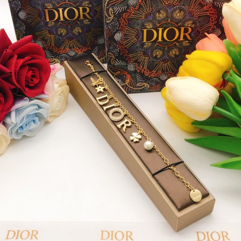 chr1st1an D10r bracelets